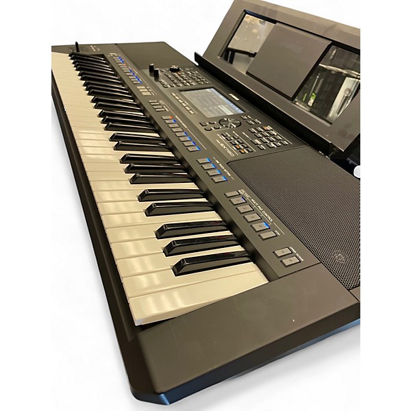 Used Yamaha PSR-SX720 Keyboard Workstation