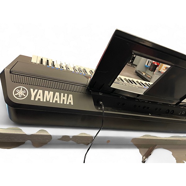 Used Yamaha PSR-SX720 Keyboard Workstation