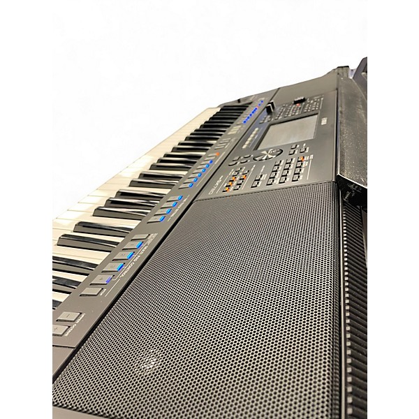 Used Yamaha PSR-SX720 Keyboard Workstation