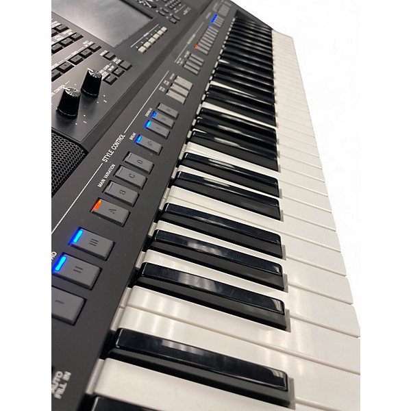 Used Yamaha PSR-SX720 Keyboard Workstation