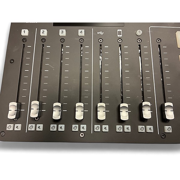 Used RODE rodecaster pro Digital Mixer
