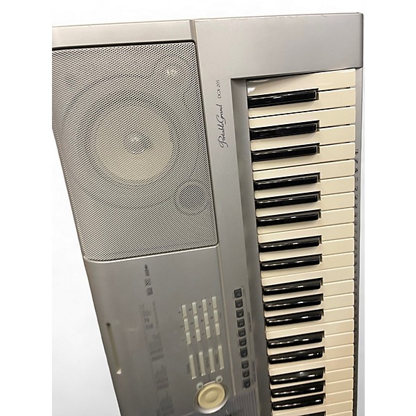 Used Yamaha DGX205 Digital Piano