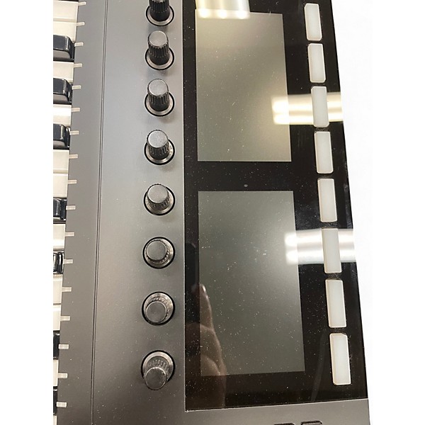 Used Native Instruments Komplete Kontrol S49 MIDI Controller