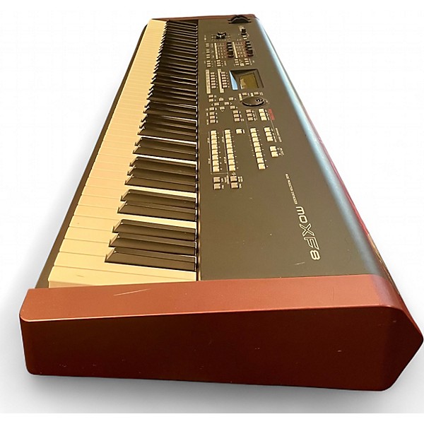 Used Yamaha MOXF8 88 Key Keyboard Workstation