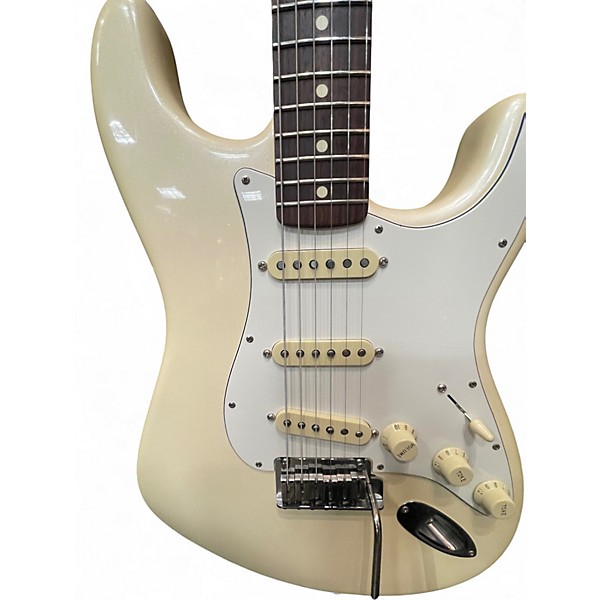Used Fender STRATOCASTER Olympic White Solid Body Electric Guitar
