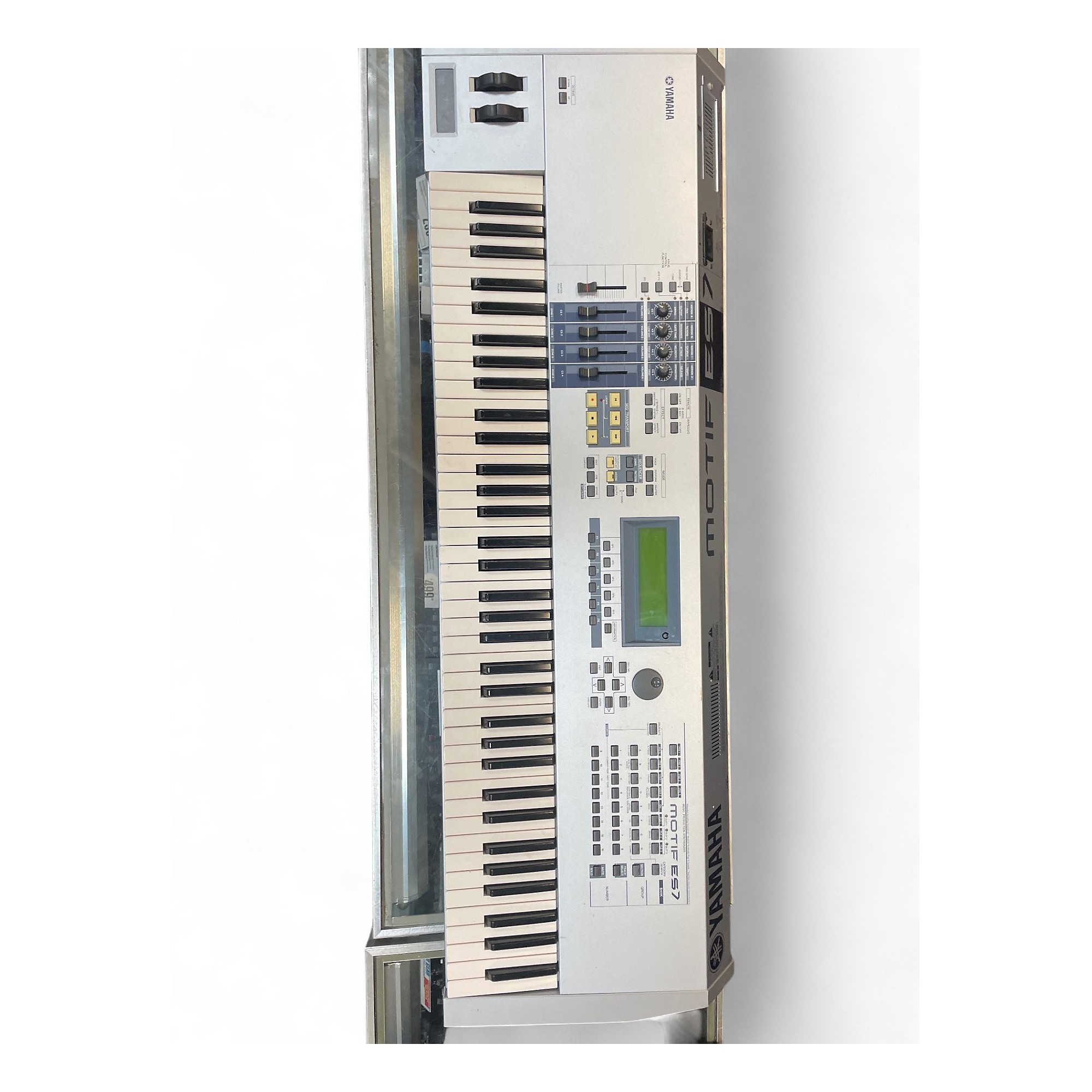Used Yamaha Motif ES7 76 Key Keyboard Workstation | Guitar Center