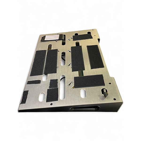 Used Fender Professional Pedalboard Medium Pedal Board