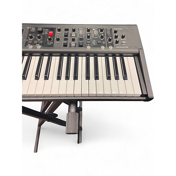 Used Yamaha YC61 Keyboard Workstation