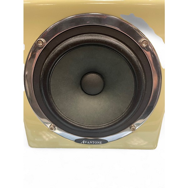 Used Avantone Mixcubes Unpowered Monitor