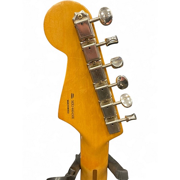 Used Fender Road Worn 1950S Stratocaster 2 Color Sunburst Solid Body Electric Guitar