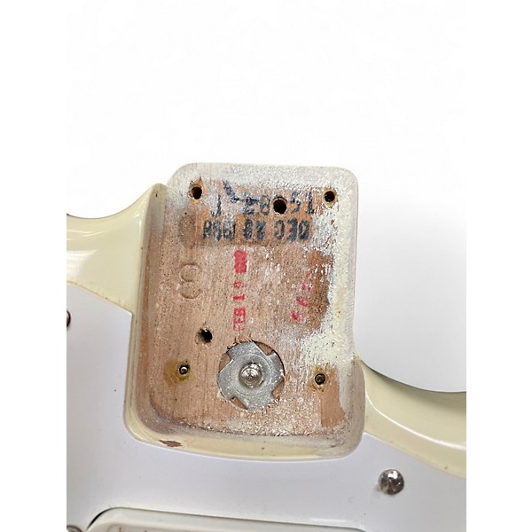 Used 1999 Fender Eric Clapton Stratocaster Blonde Solid Body Electric Guitar