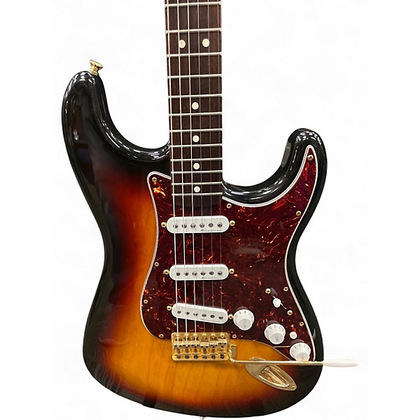 Used 2010 Fender Deluxe Players Stratocaster 3 Color Sunburst Solid Body Electric Guitar