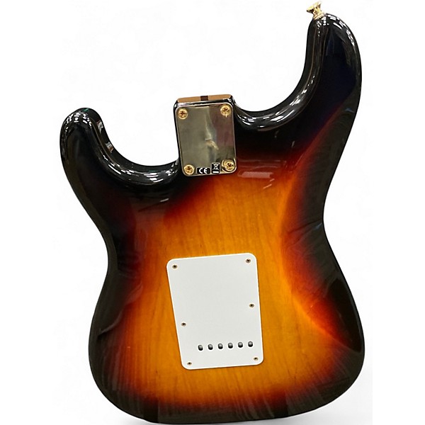 Used 2010 Fender Deluxe Players Stratocaster 3 Color Sunburst Solid Body Electric Guitar