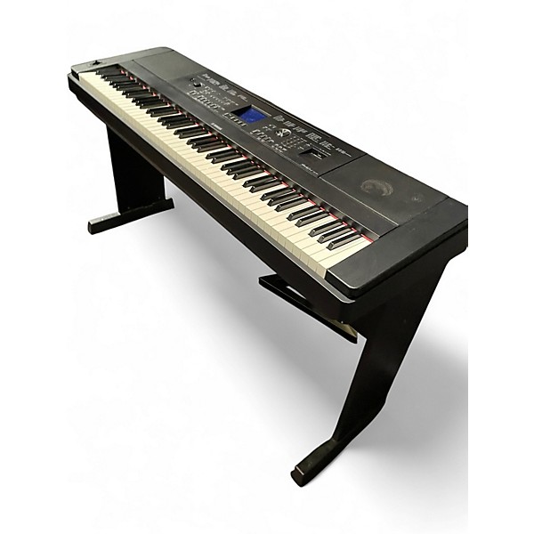 Used Yamaha DGX660 Portable Keyboard