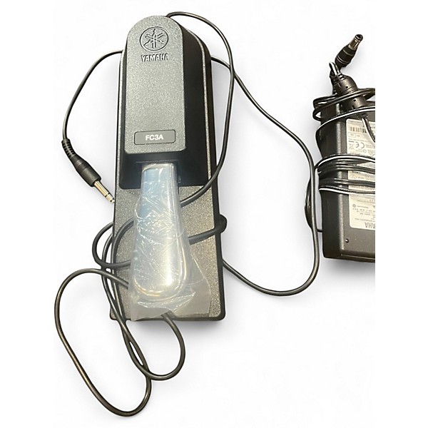 Used Yamaha P525 Keyboard Workstation