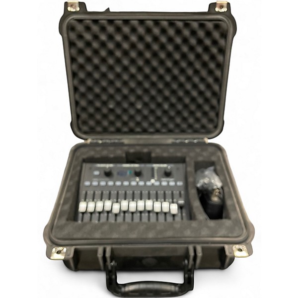 Used Behringer P24 Powered Mixer