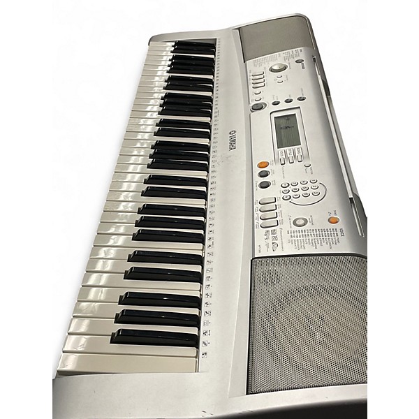 Used Yamaha YPT300 61 Key Portable Keyboard