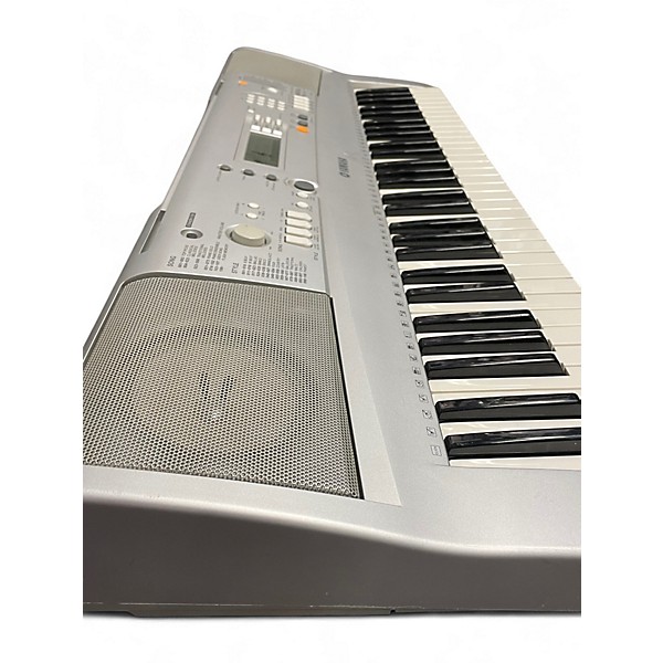 Used Yamaha YPT300 61 Key Portable Keyboard