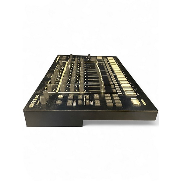 Used Roland TR-8S Synthesizer