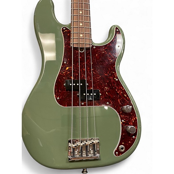 Used 2016 Fender AMERICAN PROFESSIONAL P BASS OLIVE DRAB Electric Bass Guitar