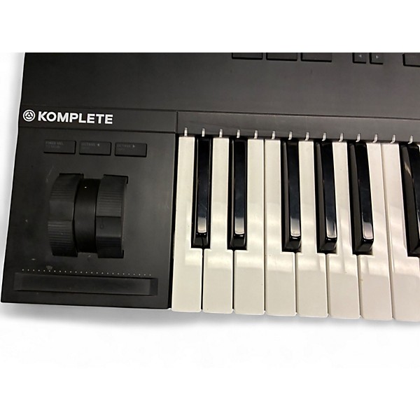 Used Native Instruments Komplete Kontrol S49 MK2 MIDI Controller