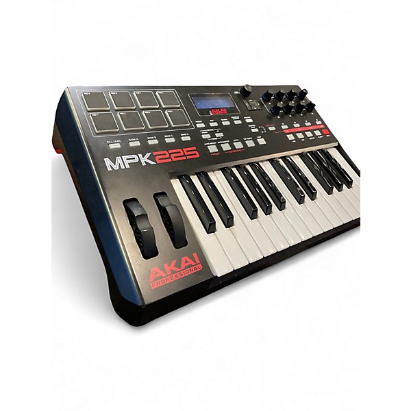 Used Akai Professional MPK225 25-Key MIDI Controller