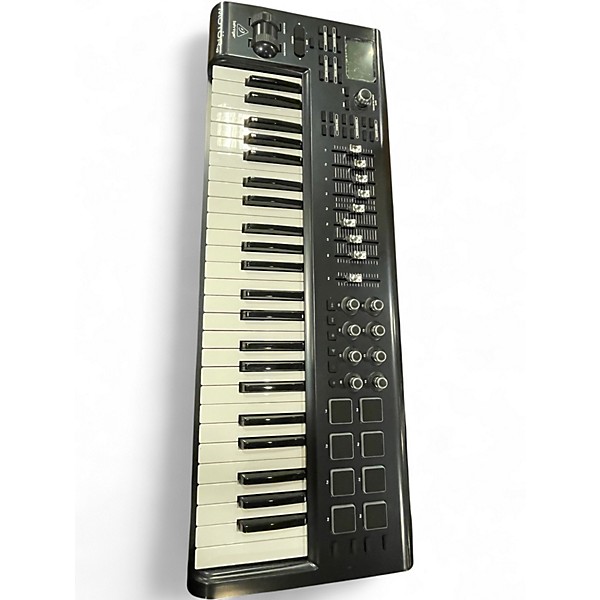 Used 2017 Behringer Motor 49 Keyboard Workstation