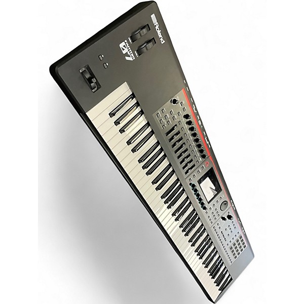 Used Roland Fantom 07 Keyboard Workstation