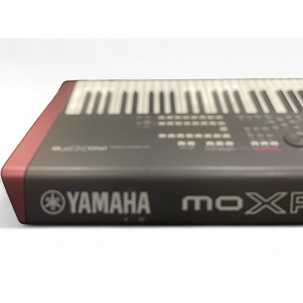 Used Yamaha MOXF8 88 Key Keyboard Workstation