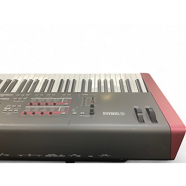 Used Yamaha MOXF8 88 Key Keyboard Workstation