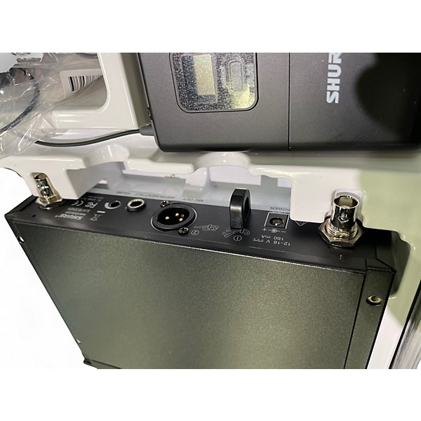 Used Shure SLX4 LAV/ HANDHELD Wireless System