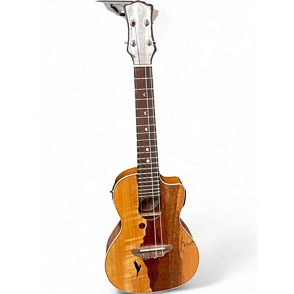 Used Luna Vista Eagle Tropical Wood Concert Natural Ukulele
