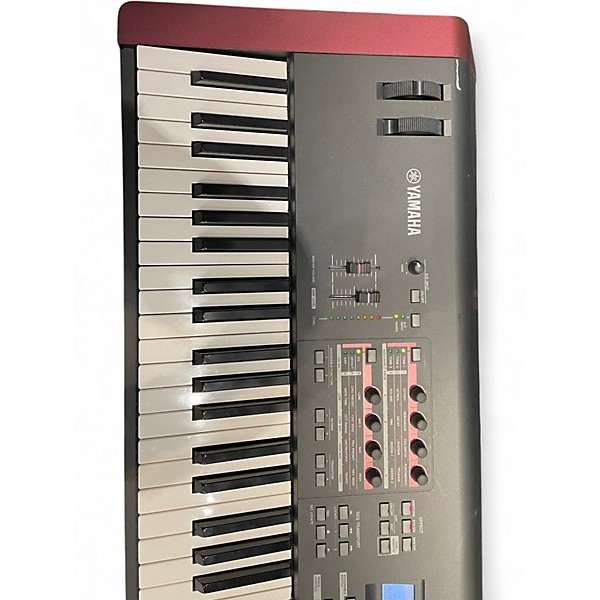 Used Yamaha MOXF8 88 Key Keyboard Workstation