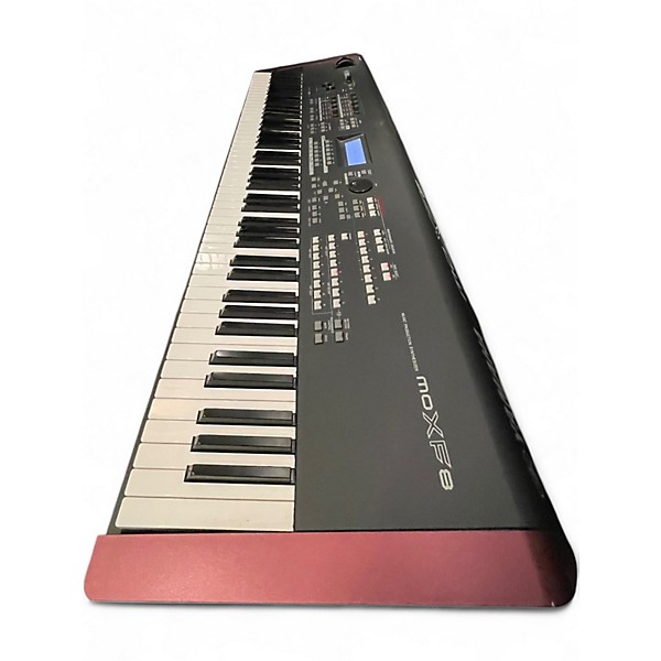 Used Yamaha MOXF8 88 Key Keyboard Workstation