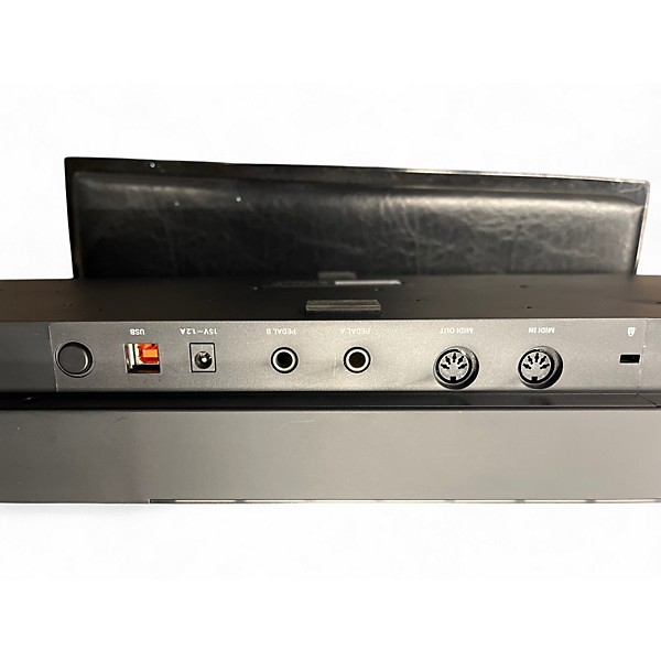 Used Native Instruments Komplete Kontrol S61 MIDI Controller