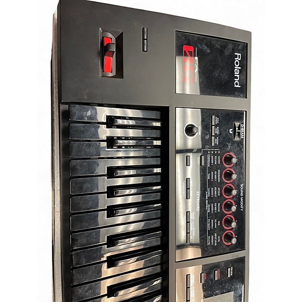 Used Roland F06 Synthesizer