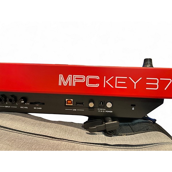 Used Akai Professional AKAI MPC KEY 37 Production Controller