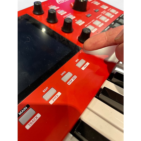 Used Akai Professional AKAI MPC KEY 37 Production Controller