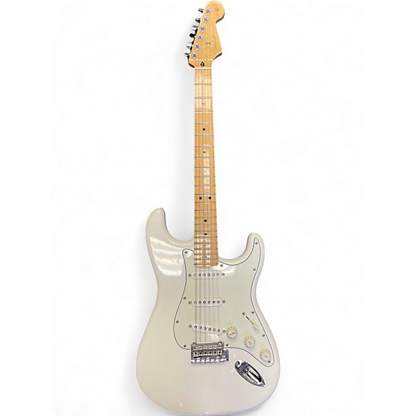 Used 2022 Fender Player Stratocaster White Solid Body Electric Guitar