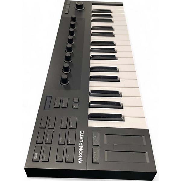 Used Native Instruments KOMPLETE KONTROL M32 MIDI Controller