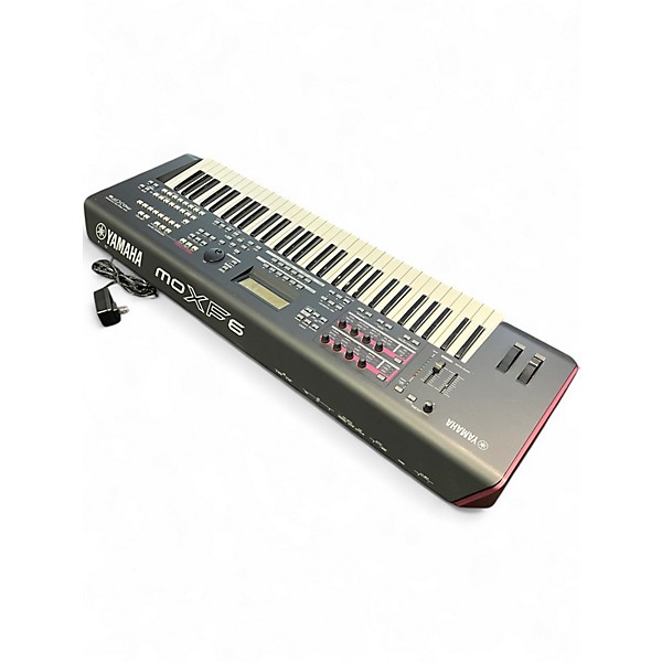 Used Yamaha MOXF6 61 Key Keyboard Workstation
