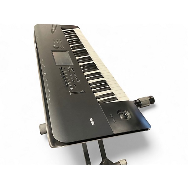 Used KORG Nautilus 61 Keyboard Workstation