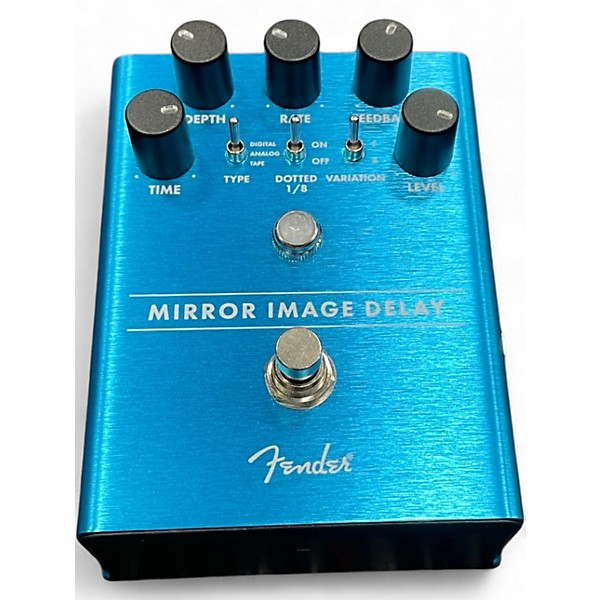 Used Fender mirror image delay Effect Pedal