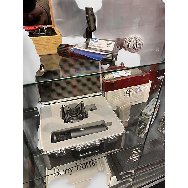 Used Xvive U3 WIRELESS MIC SYSTEM Handheld Wireless System