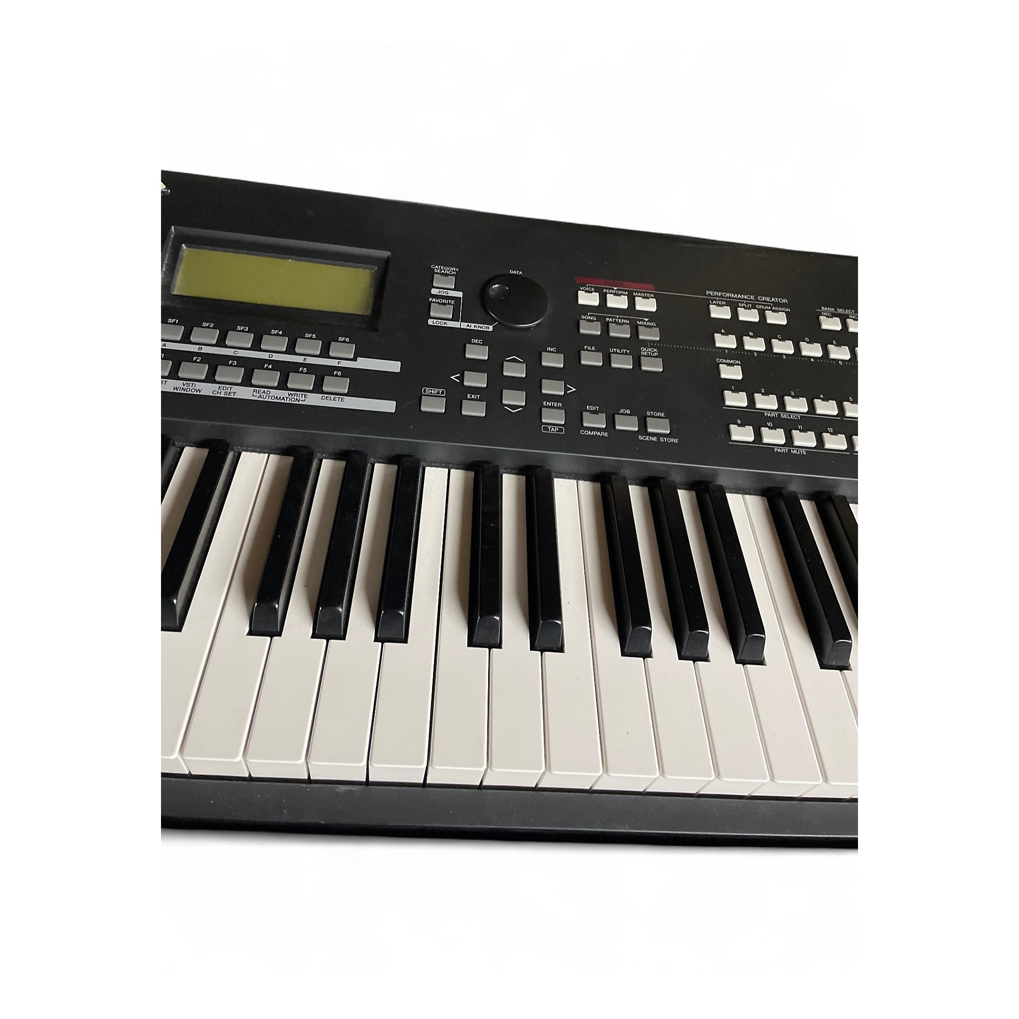 Used Yamaha MOXF8 88 Key Keyboard Workstation | Guitar Center