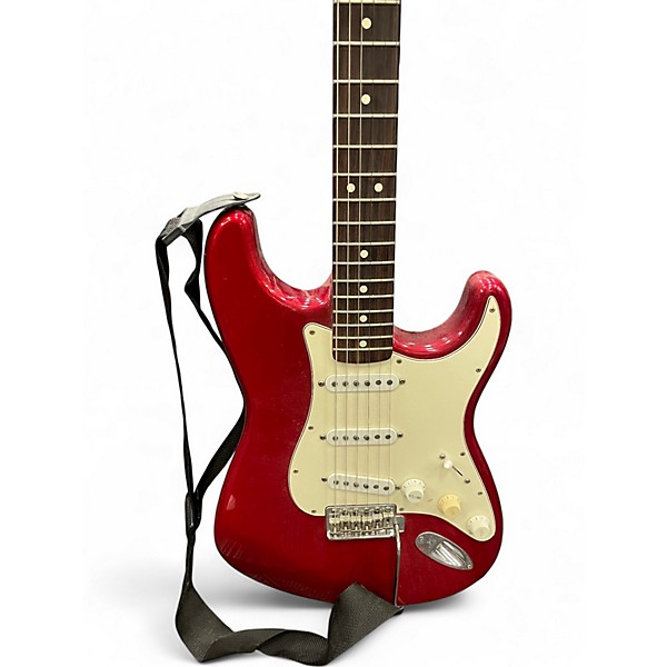 Vintage 1997 Fender California Series Stratocaster Candy Apple Red Solid Body Electric Guitar