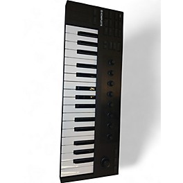 Used Native Instruments Komplete Kontrol  M32 MIDI Controller