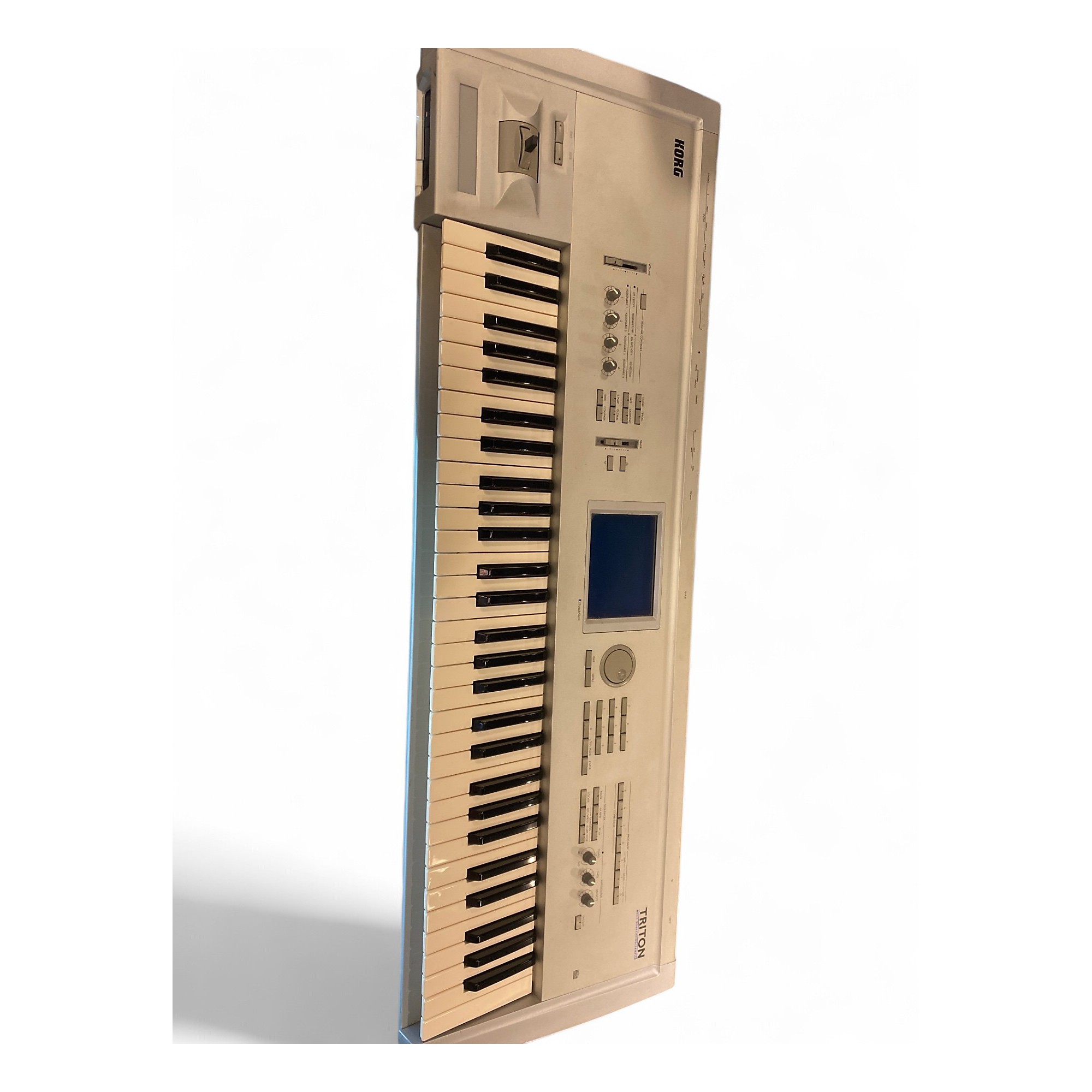 Used KORG Triton Classic 61 Key Keyboard Workstation | Guitar Center