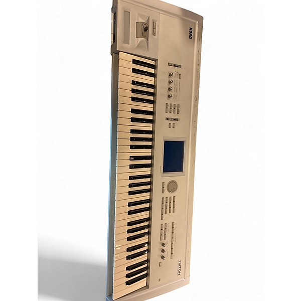 Used KORG Triton Classic 61 Key Keyboard Workstation | Guitar Center