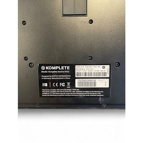 Used Native Instruments KOMPLETE KONTROL M32 MIDI Controller